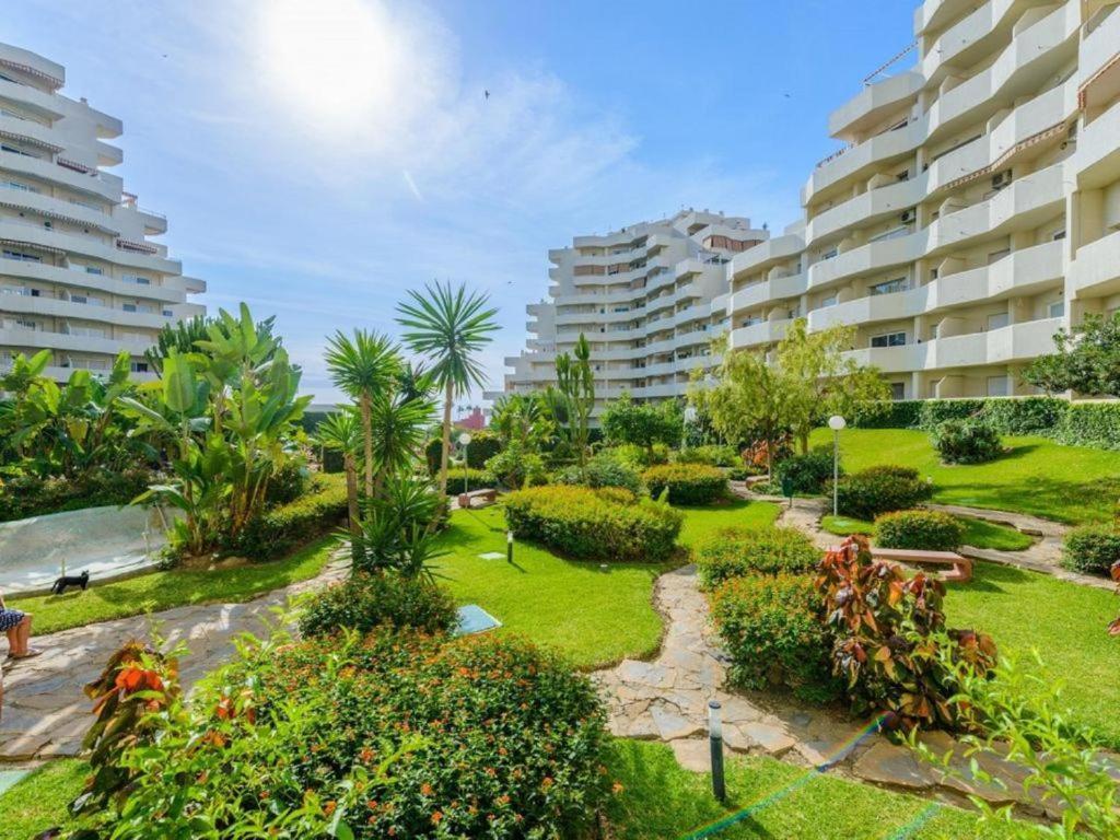 Benalbeach Yasmine Benalmadena Luaran gambar